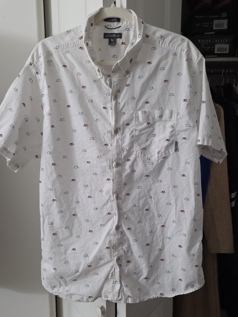 Eddie Bauer White Short-Sleeve Button-Up Shirt with Red & Navy Micro Print